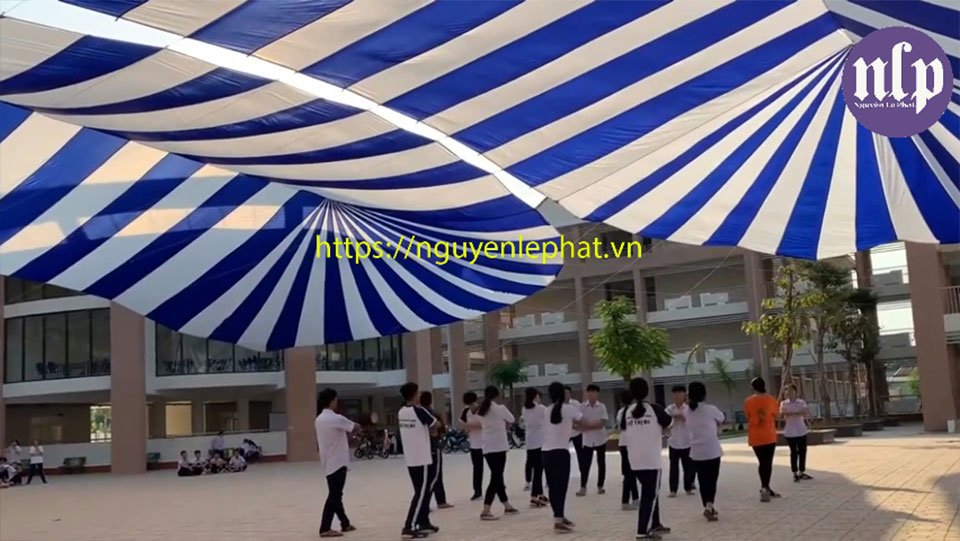 Báo Giá Vải Bạt Dù che nắng sân trường Học May Theo yêu cầu